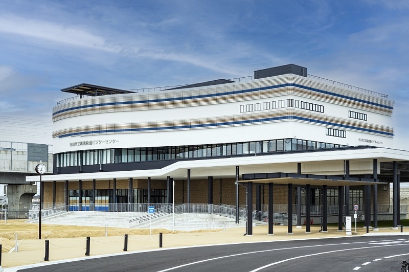 トレインパーク白山外観