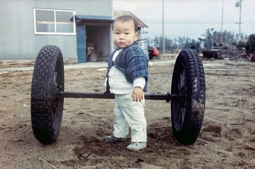 松井秀喜さん1976年2月自宅にて