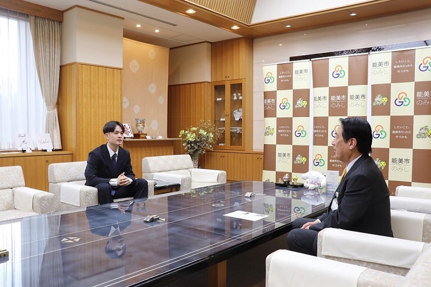 寺西成騎投手がプロ野球入団を報告