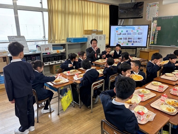 能美市20周年お祝い給食2