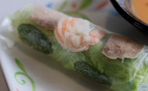 「ベト風味」の焼肉ブンと生春巻き