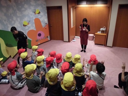 おはなし会の様子