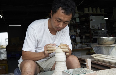 ろくろを回す柴田さん3